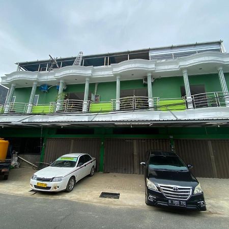 RedDoorz Plus near Siloam Hospital Balikpapan Zewnętrze zdjęcie