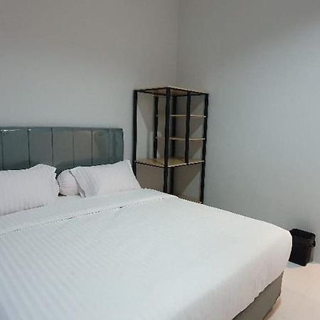 RedDoorz Plus near Siloam Hospital Balikpapan Zewnętrze zdjęcie