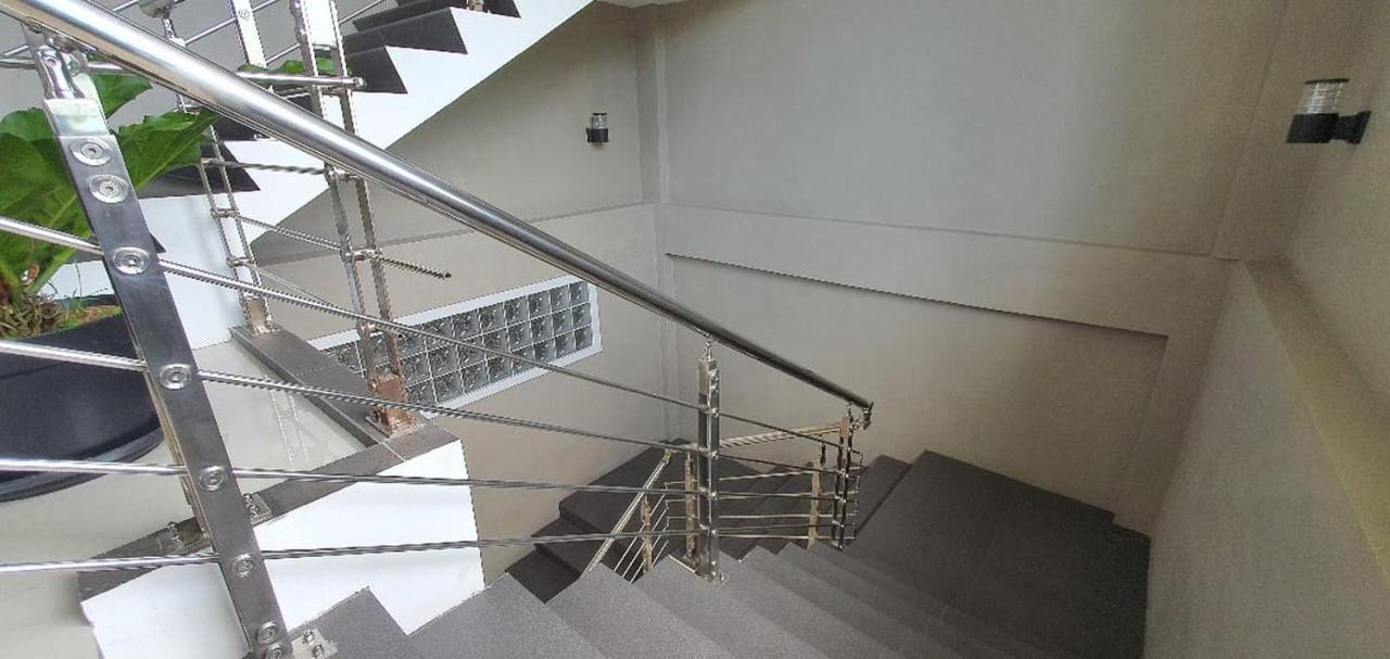 RedDoorz Plus near Siloam Hospital Balikpapan Zewnętrze zdjęcie